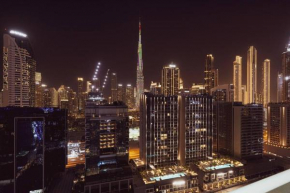 Full Burj Khalifa View - 4 min Dubai Mall & Fountain - Smart Home - Gym - Pool - Luxury 2 Bedroom